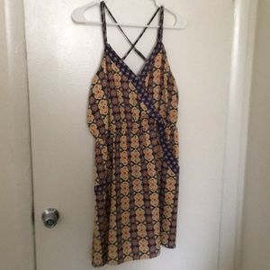 Patterned dress with pockets